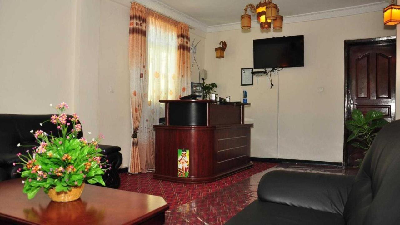 Keba Guesthouse Addis-Abeba Extérieur photo